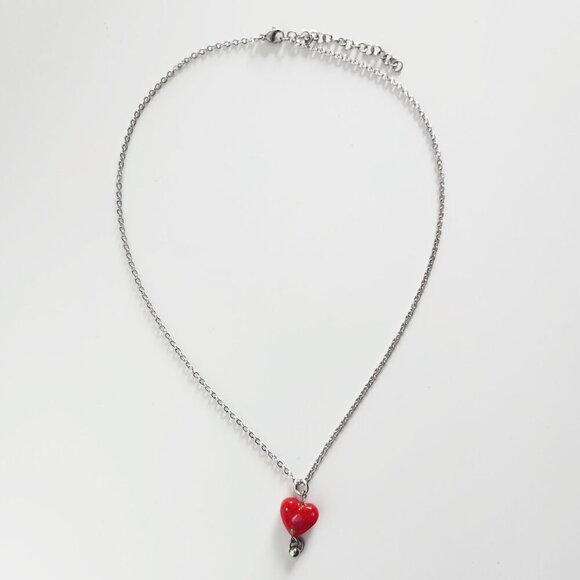 Vintage Antique red heart necklace ✦ 70s cottage flower silver necklace ✦ - Picture 5 of 9